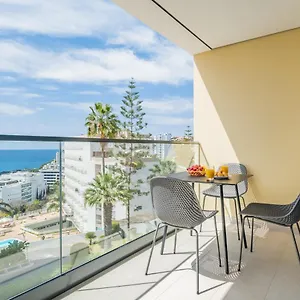 With Ocean View And Parking Apartment